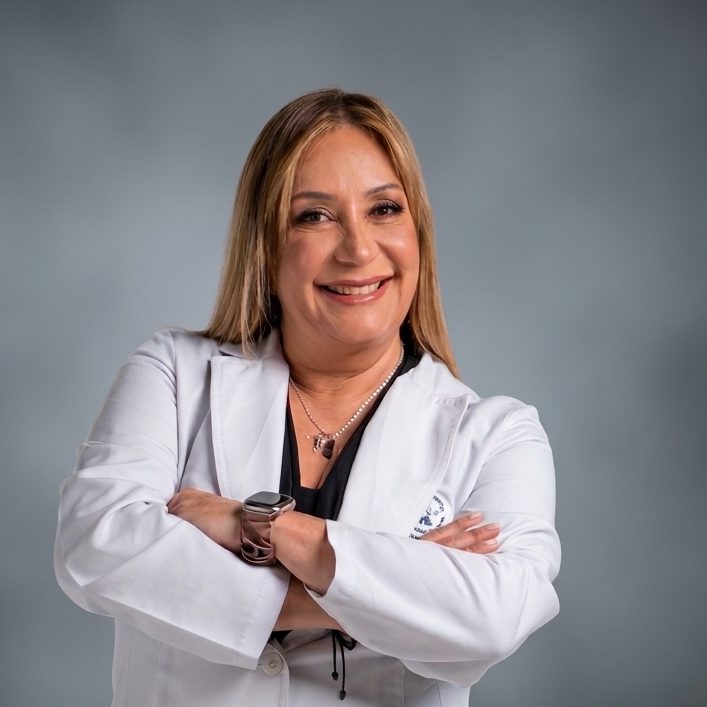Dra. Elena Gallardo, Traumatóloga Ortopedista